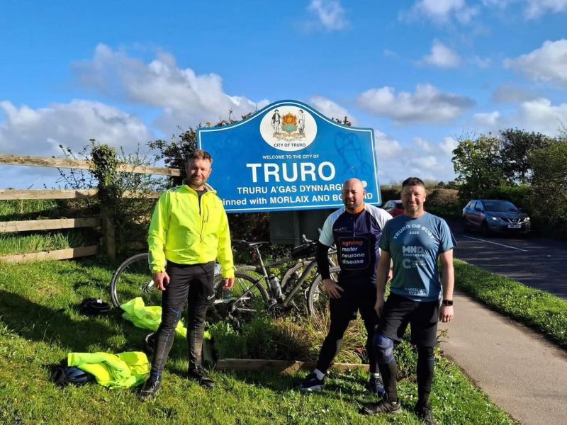 Image for the Tweet beginning: Fair play to the three